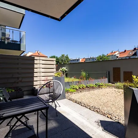 Wrzeszcz Modern By Bookinghost *