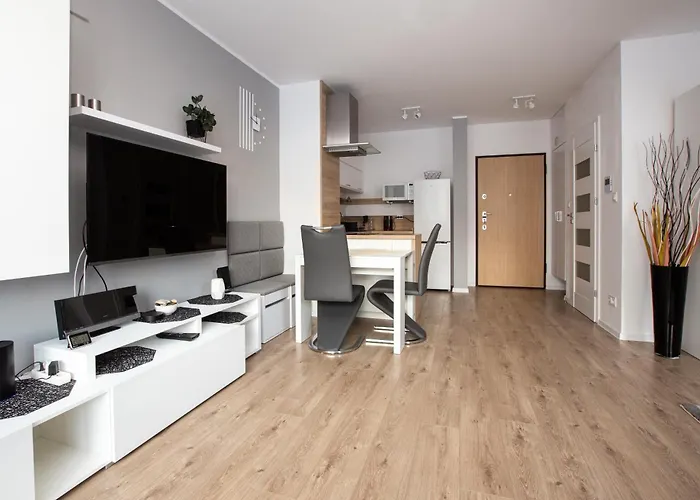 Wrzeszcz Modern By Bookinghost *